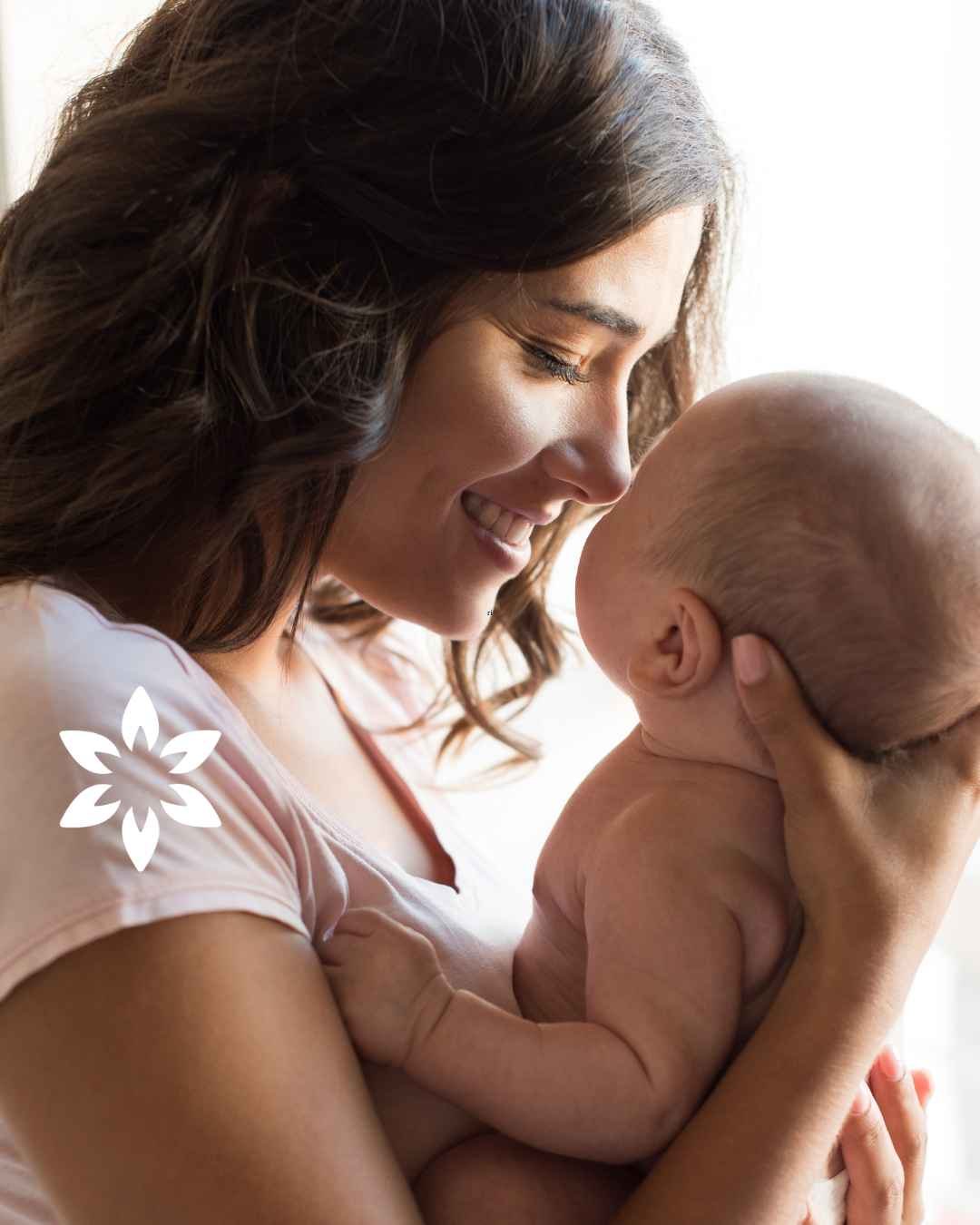 Mujer con su bebé